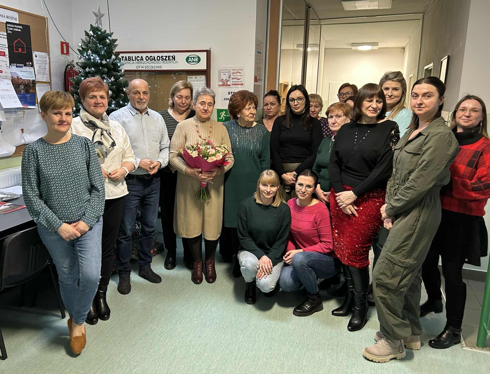 Zdjęcie: Serdecznie dziękujemy Pani Sabinie Urbaniak za lata współpracy w kasie w Urzędzie Gminy w Kozielicach